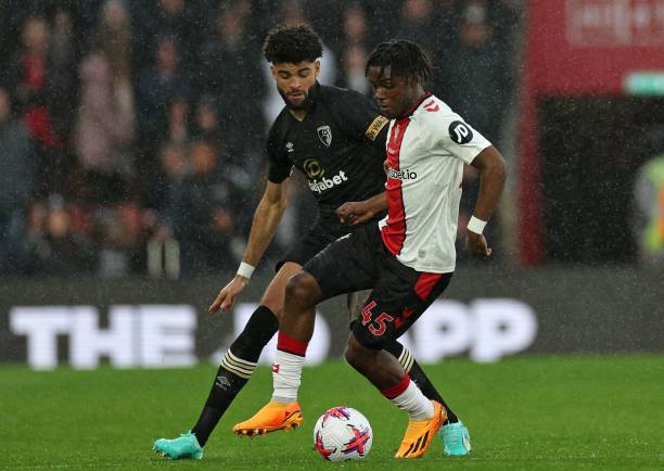 边路进攻的 边路进攻的