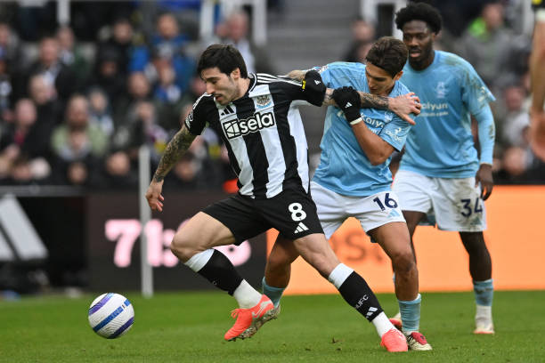 比赛中决定 比赛中决定